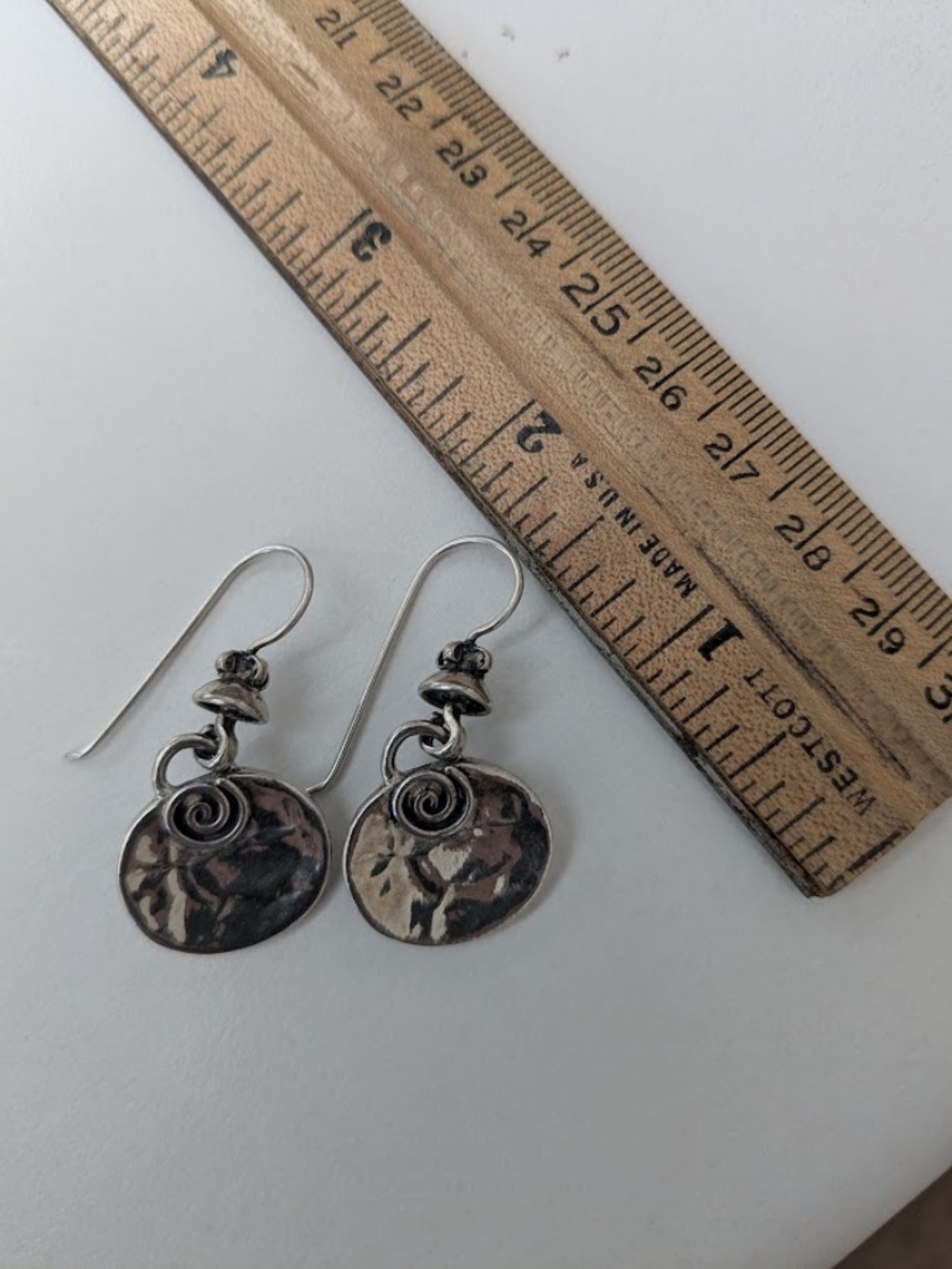 Vintage Silpada Swirl Hammered Disk Sterling Earrings - Picture 3 of 3
